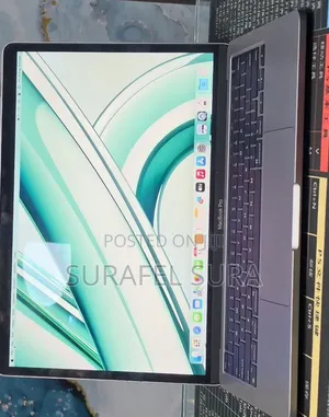 New Laptop Apple MacBook Pro 2022 M2 8GB Apple M2 SSD 256GB