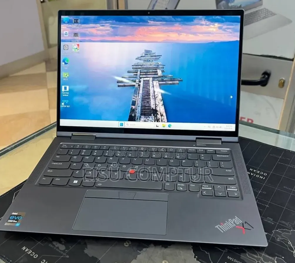 New Laptop Lenovo ThinkPad X1 Yoga Gen 8 16GB Intel Core i7 SSD 512GB
