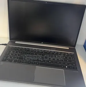 New Laptop HP ZBook Firefly G8 16GB Intel Core i7 SSD 512GB