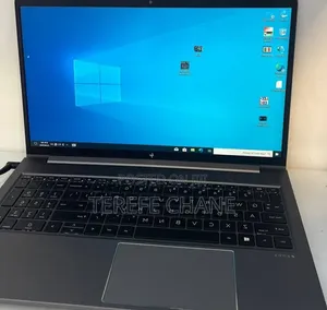 New Laptop HP ZBook Firefly G8 16GB Intel Core i7 SSD 512GB