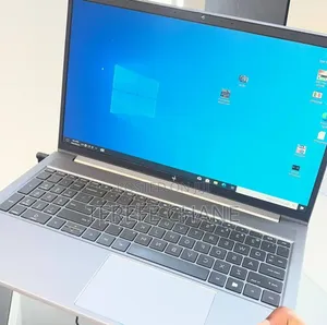 New Laptop HP ZBook Firefly G8 16GB Intel Core i7 SSD 512GB