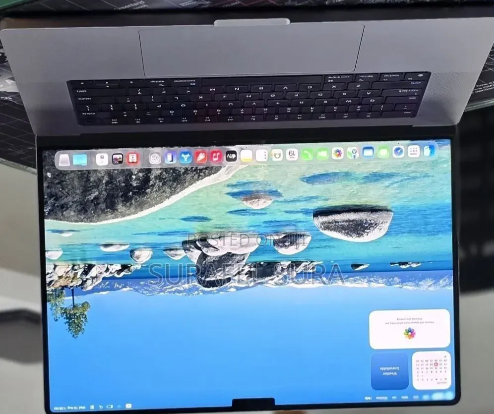 New Laptop Apple MacBook Pro 2022 M2 16GB Apple M2 SSD 512GB