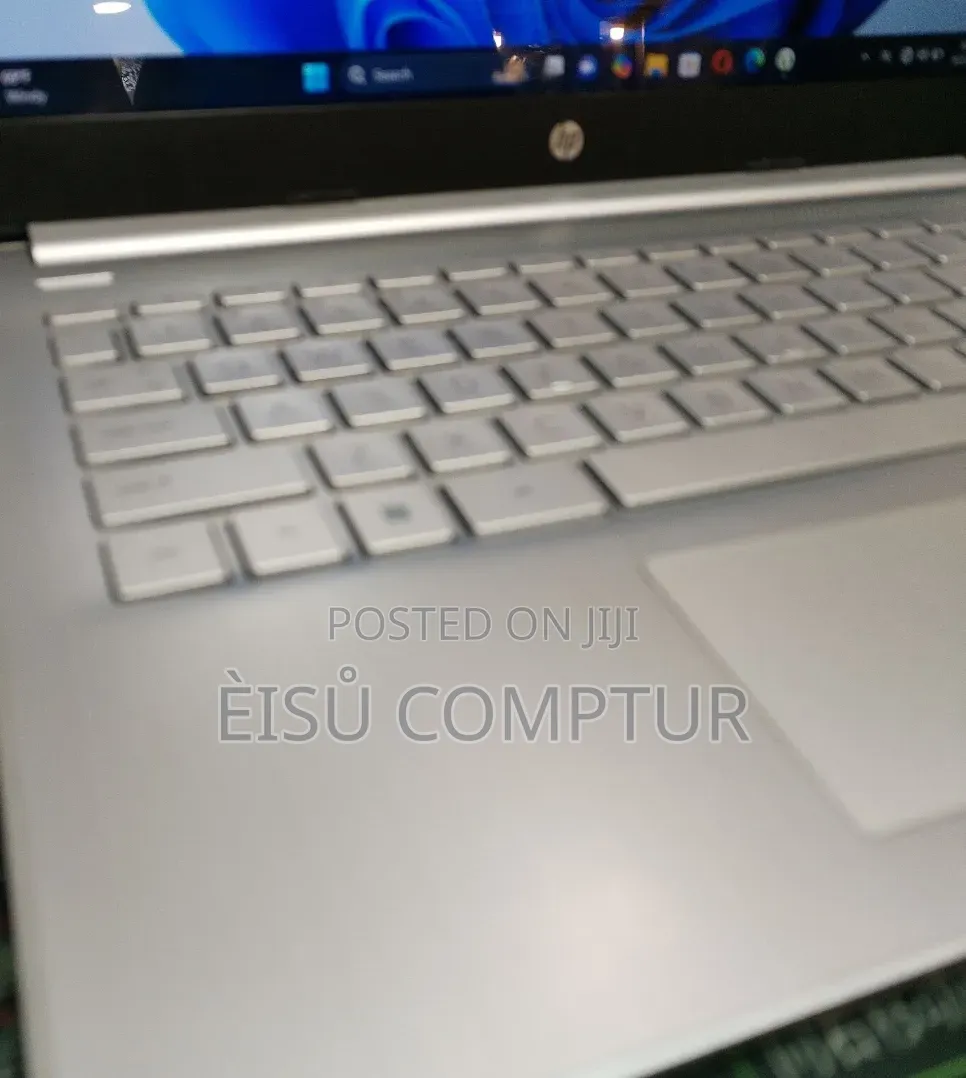 New Laptop HP Stream Notebook 8GB AMD Ryzen 5 SSD 512GB