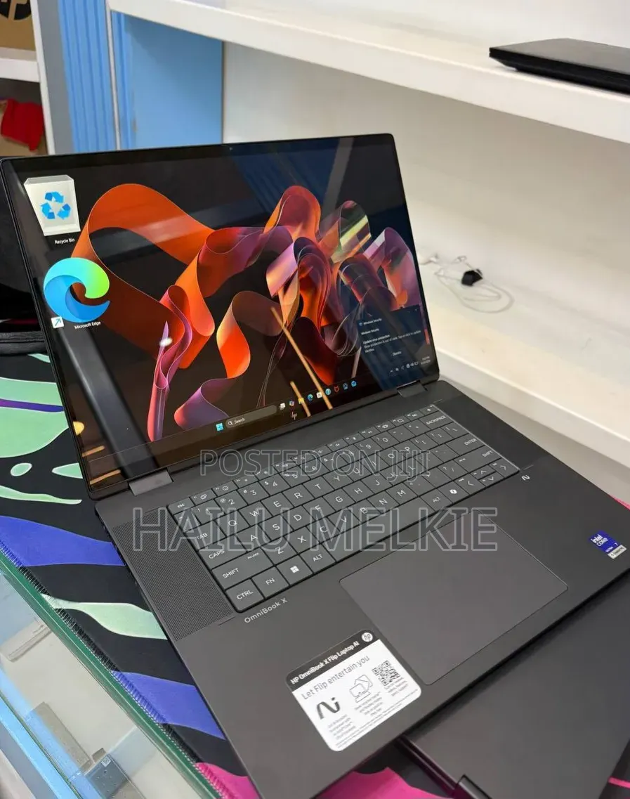 New Laptop HP OmniBook Ultra Flip 14" 16GB Intel Core Ultra 7 SSD 1T