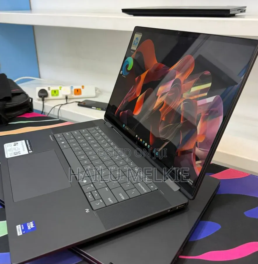 New Laptop HP OmniBook Ultra Flip 14" 16GB Intel Core Ultra 7 SSD 1T