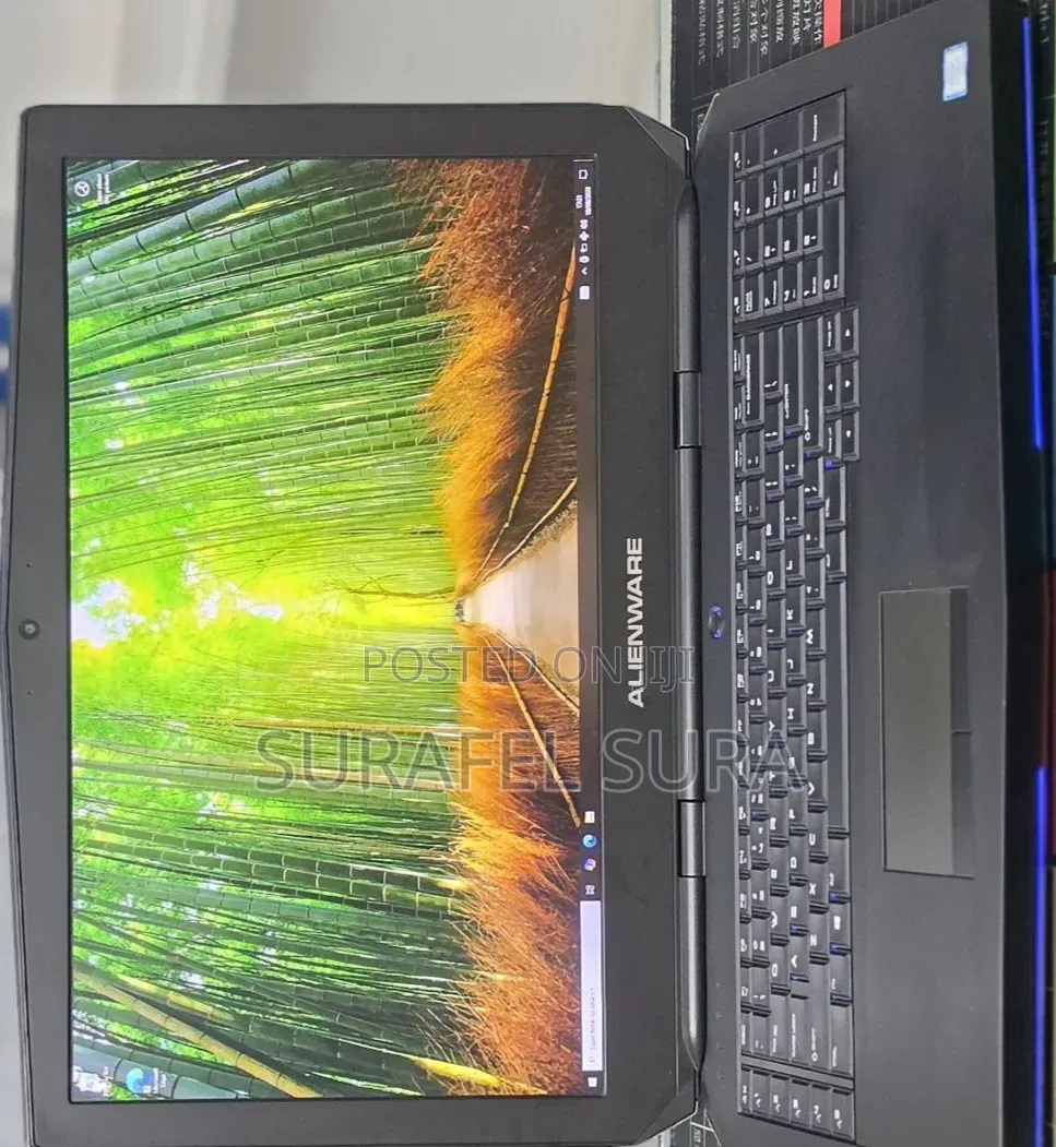 New Laptop Dell Allienware M18 R1 8GB Intel Core i7 SSD 256GB