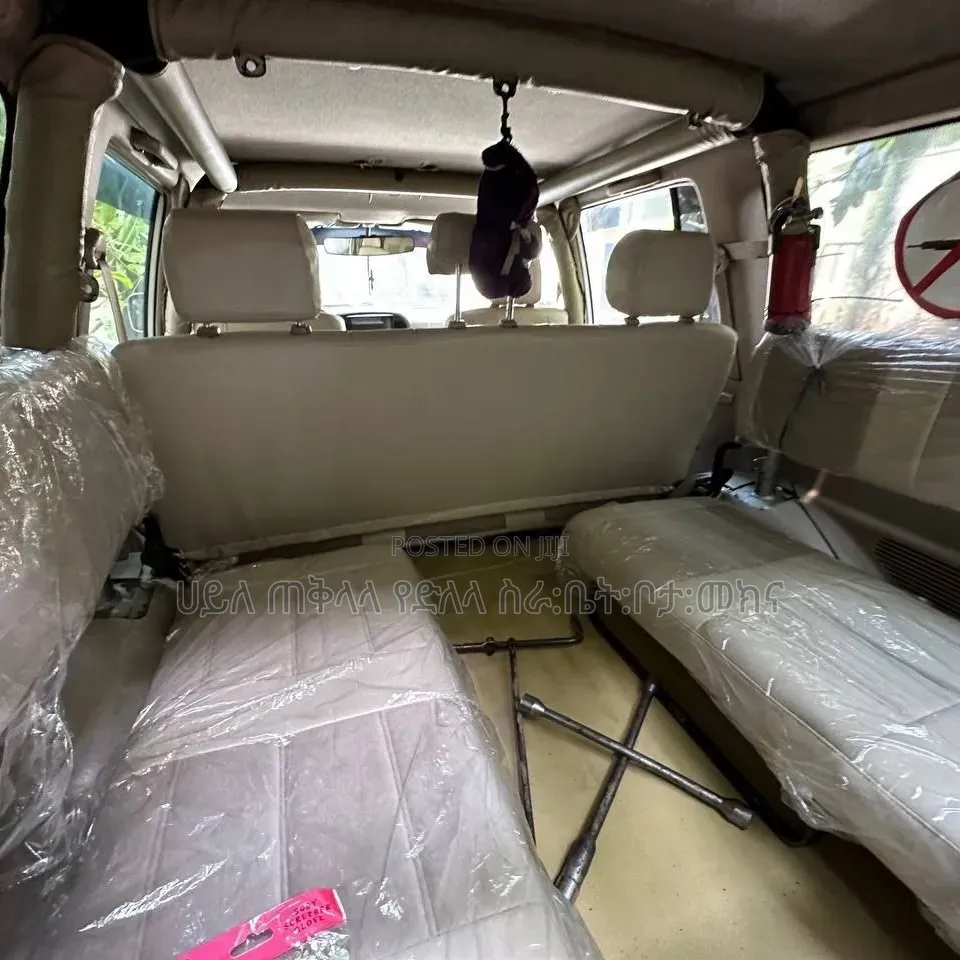 Toyota Land Cruiser 2004 Purple