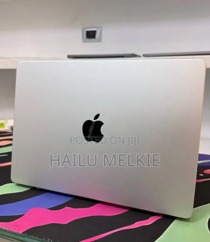 New Laptop Apple MacBook Pro 2021 M1 16GB Intel Core Ultra 7 SSD 16 GB