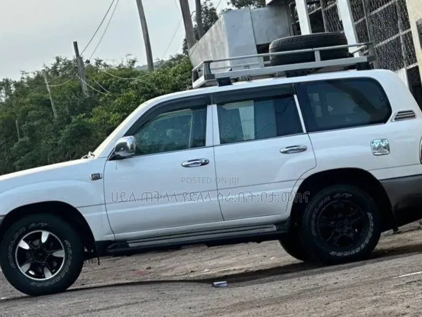 Toyota Land Cruiser 2004 Purple