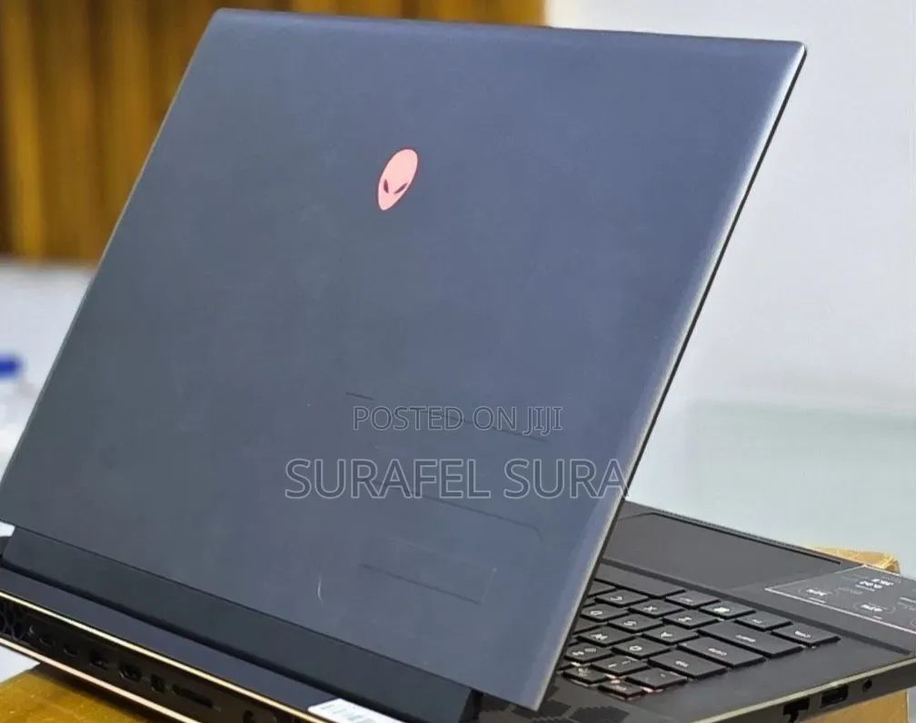 New Laptop Alienware X16 r1 16GB Intel Core i9 SSD 1T