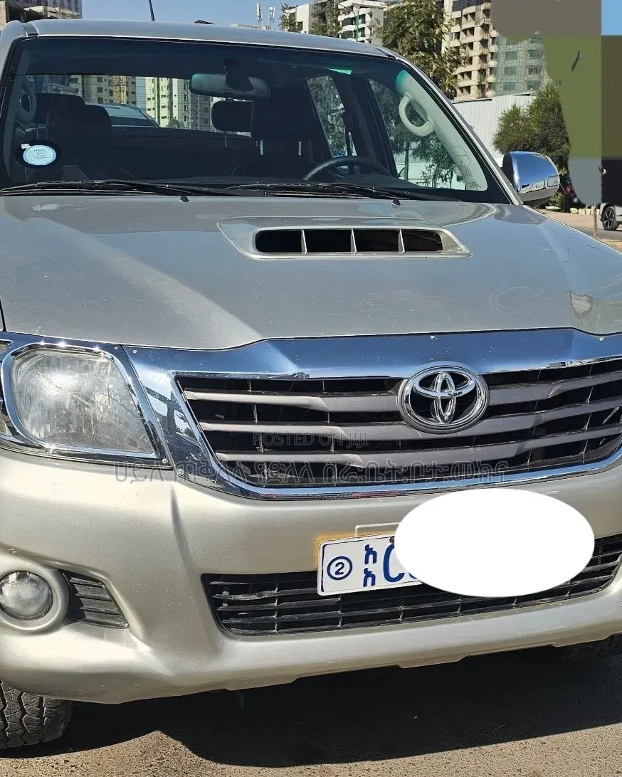Toyota Hilux 2014 Purple