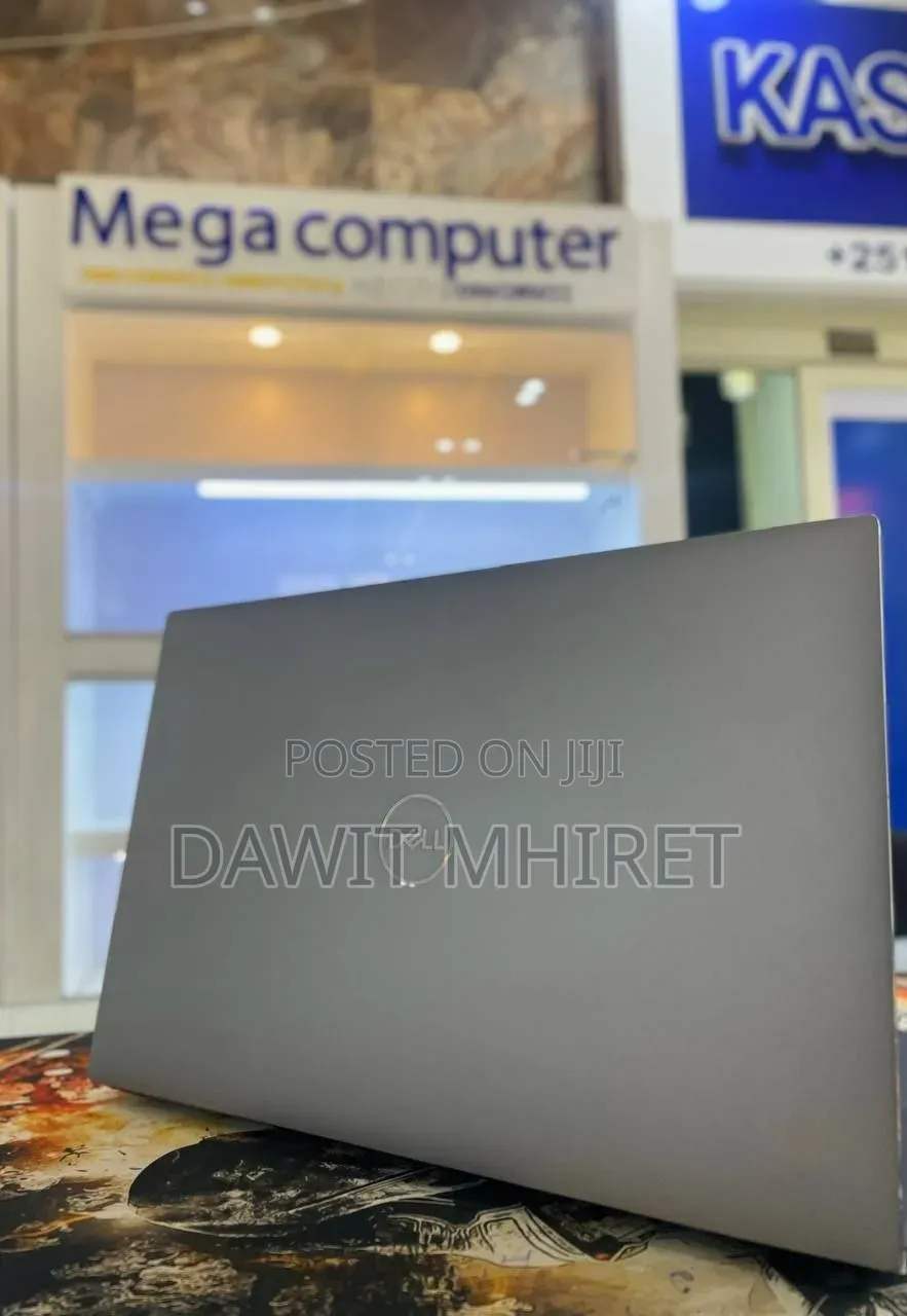 New Laptop Dell Precision 5540 16GB Intel Core i7 SSD 512GB