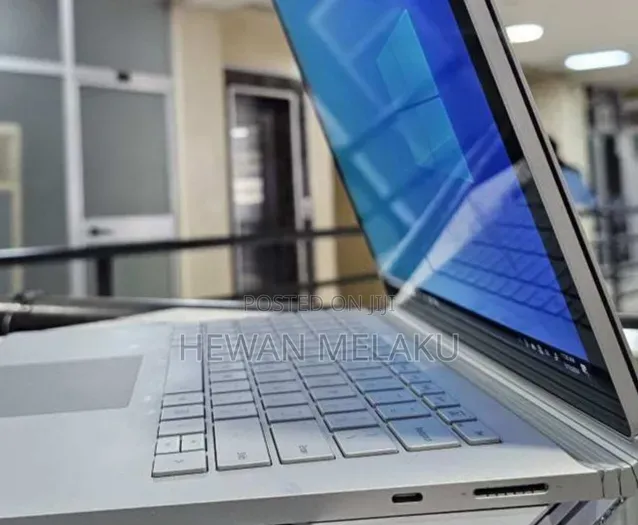 New Laptop Microsoft Surface Book 3 16GB Intel Core i7 SSD 256GB