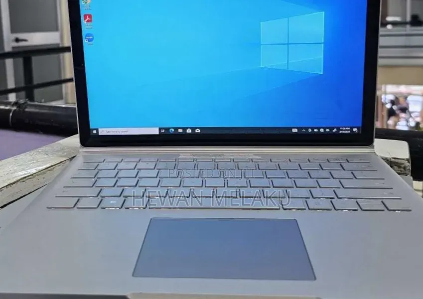 New Laptop Microsoft Surface Book 3 16GB Intel Core i7 SSD 256GB