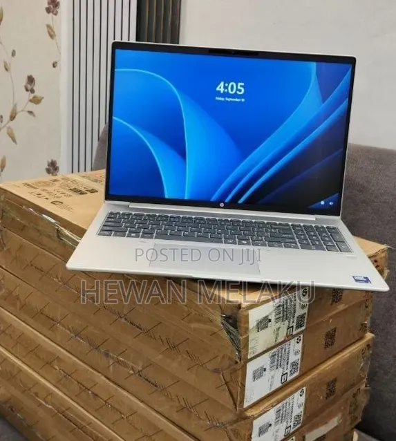 New Laptop HP ProBook 460 G11 16GB Intel Core Ultra 7 SSD 512GB