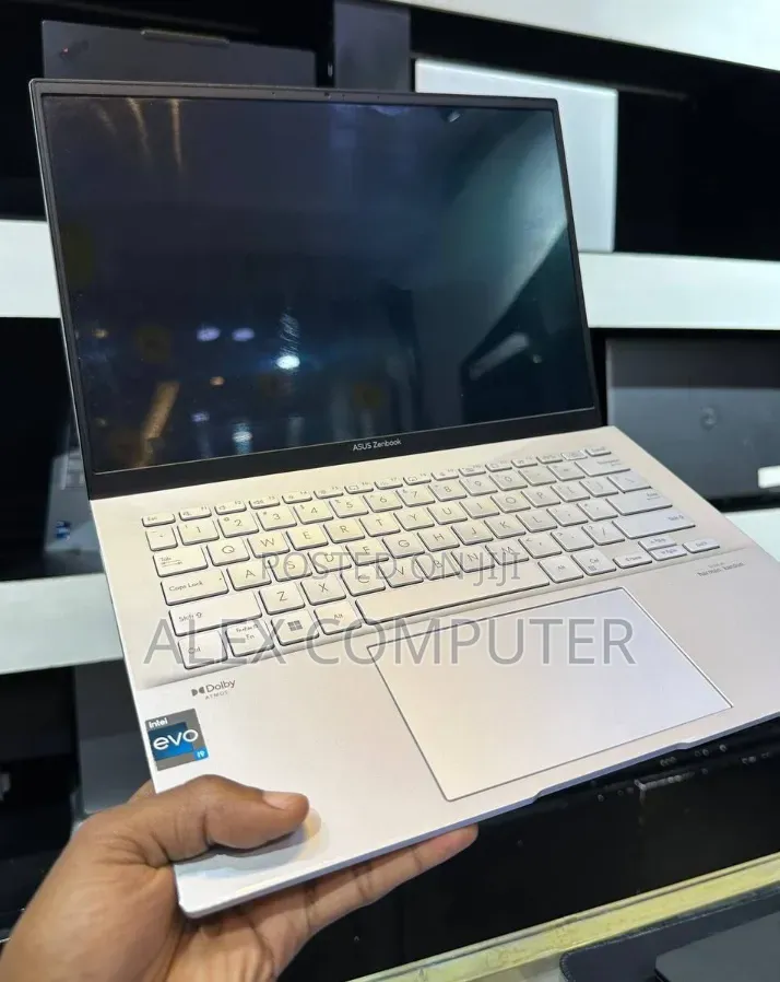 New Laptop Asus Zenbook 14 16GB Intel Core i9 SSD 512GB