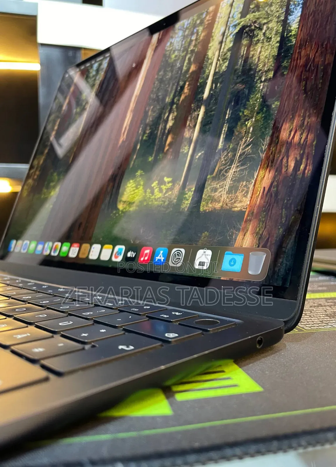 New Laptop Apple MacBook Air 2022 M2 8GB Apple M2 SSD 512GB