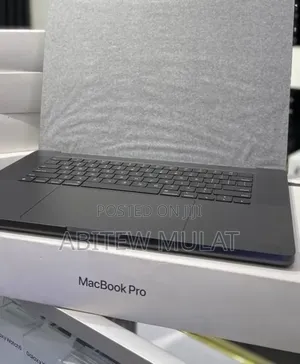 New Laptop Apple MacBook Pro 2024 M4 Max 48GB Apple M4 Max SSD 2T