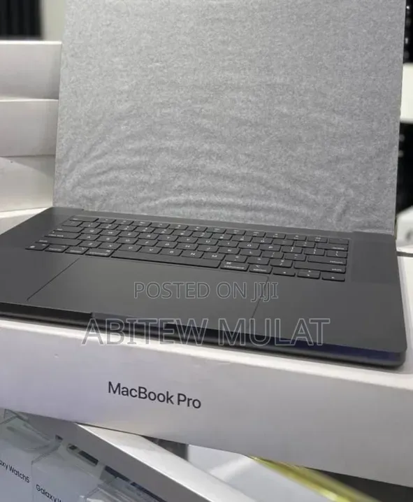 New Laptop Apple MacBook Pro 2024 M4 Max 48GB Apple M4 Max SSD 2T
