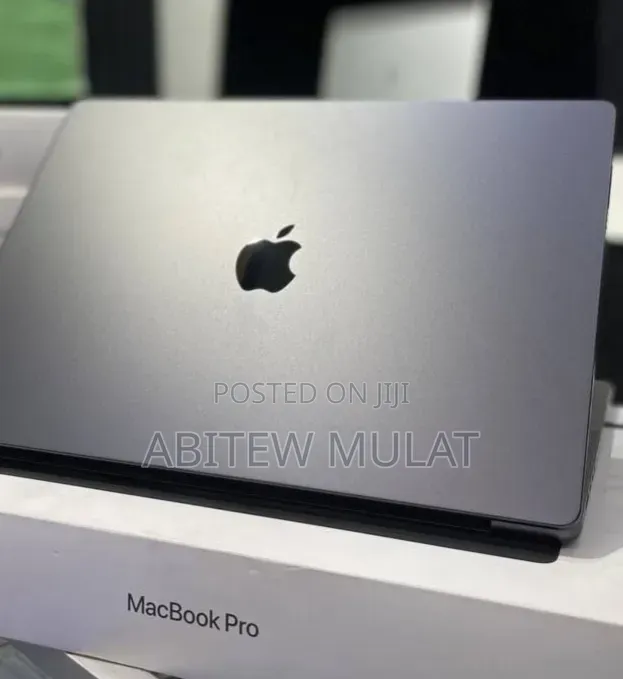 New Laptop Apple MacBook Pro 2024 M4 Max 48GB Apple M4 Max SSD 2T