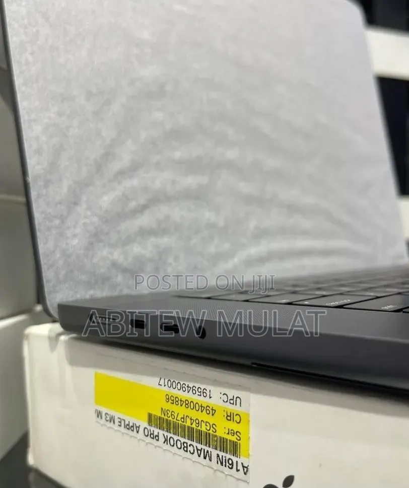 New Laptop Apple MacBook Pro 2024 M4 Max 48GB Apple M4 Max SSD 2T