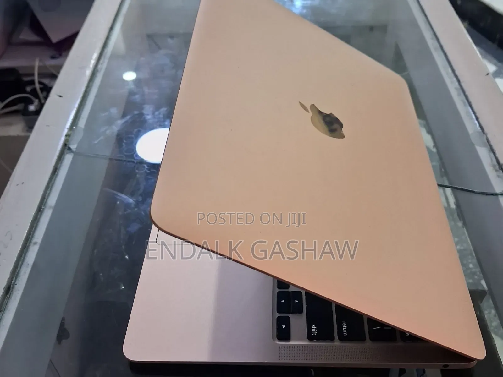 New Laptop Apple MacBook Air 2020 M1 8GB Apple M1 SSD 512GB