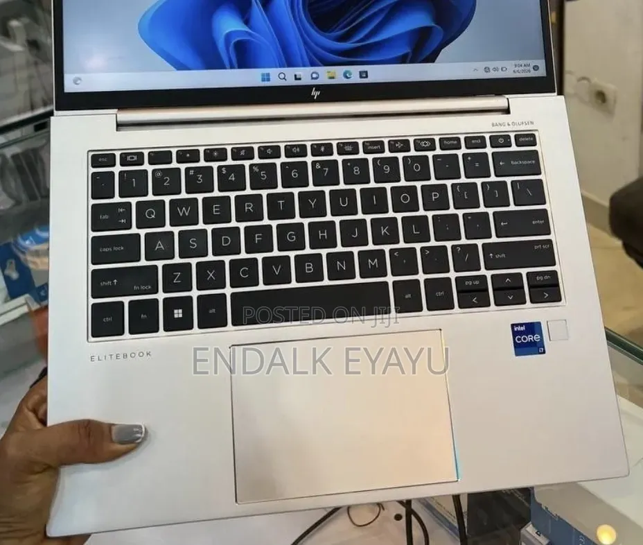 New Laptop HP EliteBook 840 G9 16GB Intel Core i7 SSD 512GB