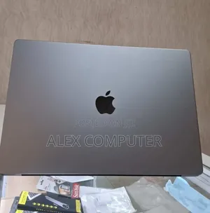 New Laptop Apple MacBook Pro 2021 M1 16GB Apple M1 Pro SSD 1T