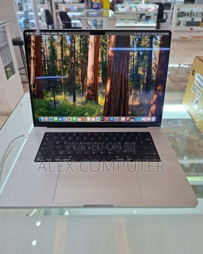 New Laptop Apple MacBook Pro 2021 M1 16GB Apple M1 Pro SSD 1T
