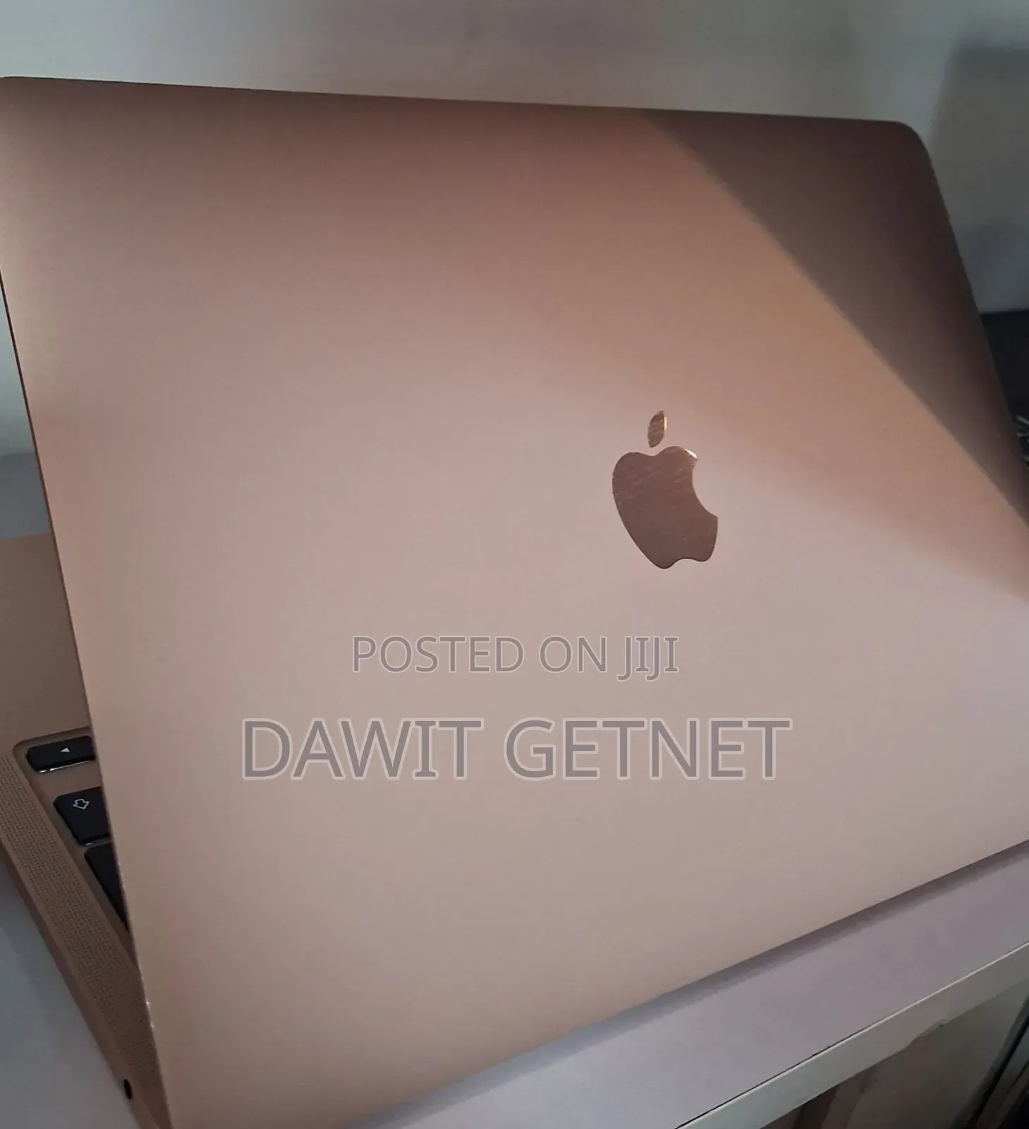 New Laptop Apple MacBook Air 2020 8GB Apple M1 SSD 256GB