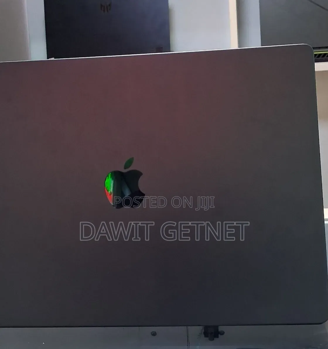 New Laptop Apple MacBook Pro 2024 M4 Max 48GB Apple M4 SSD 2T