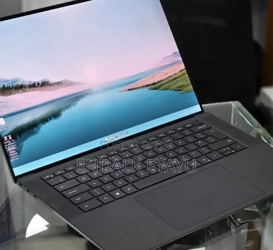 New Laptop Dell XPS 15 16GB Intel Core i9 SSD 512GB