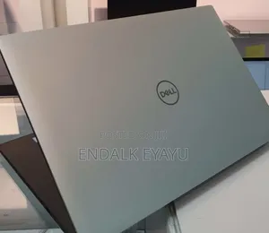 New Laptop Dell XPS 15 16GB Intel Core i9 SSD 512GB