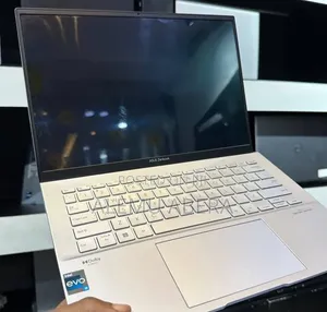 New Laptop Asus Zenbook 14 16GB Intel Core i9 SSD 512GB
