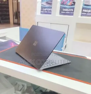 New Laptop Microsoft Surface Laptop 5 16GB Intel Core i7 SSD 256GB