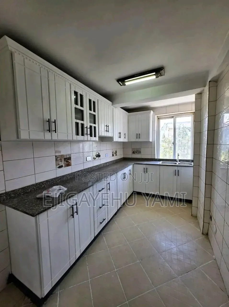 Furnished 3bdrm Condo in Condominium, Bole for sale