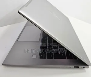 New Laptop HP ZBook Firefly 14 G10 16GB Intel Core i5 SSD 512GB