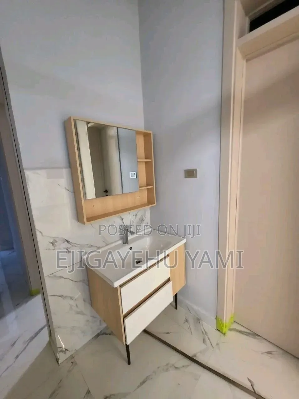 Furnished 3bdrm Villa in Villa, Bole for sale