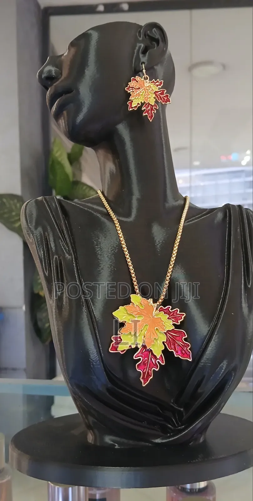 Earing With Necklace