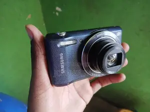 Samsung WB35F Smart WiFi Digital Camera
