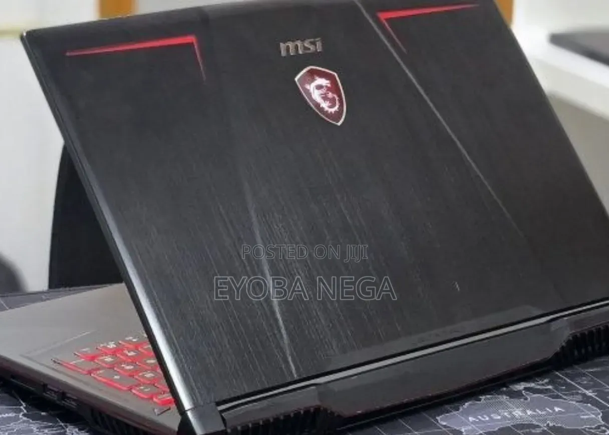 Laptop MSI GP75 Leopard 16GB Intel Core i7 HDD+SSD 1.5T
