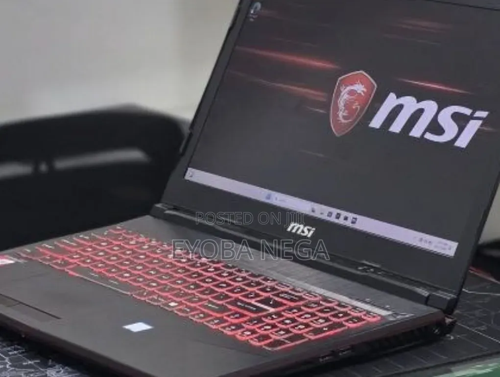 Laptop MSI GP75 Leopard 16GB Intel Core i7 HDD+SSD 1.5T