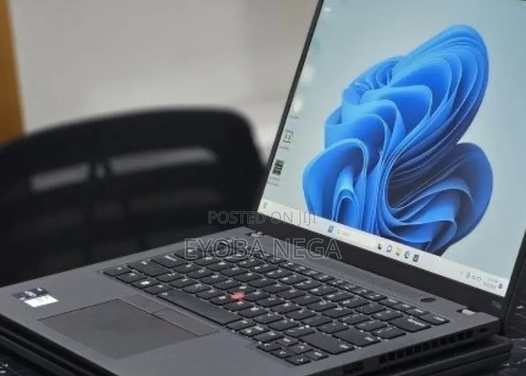 New Laptop Lenovo ThinkPad T14s Gen 2 16GB Intel Core i7 SSD 512GB