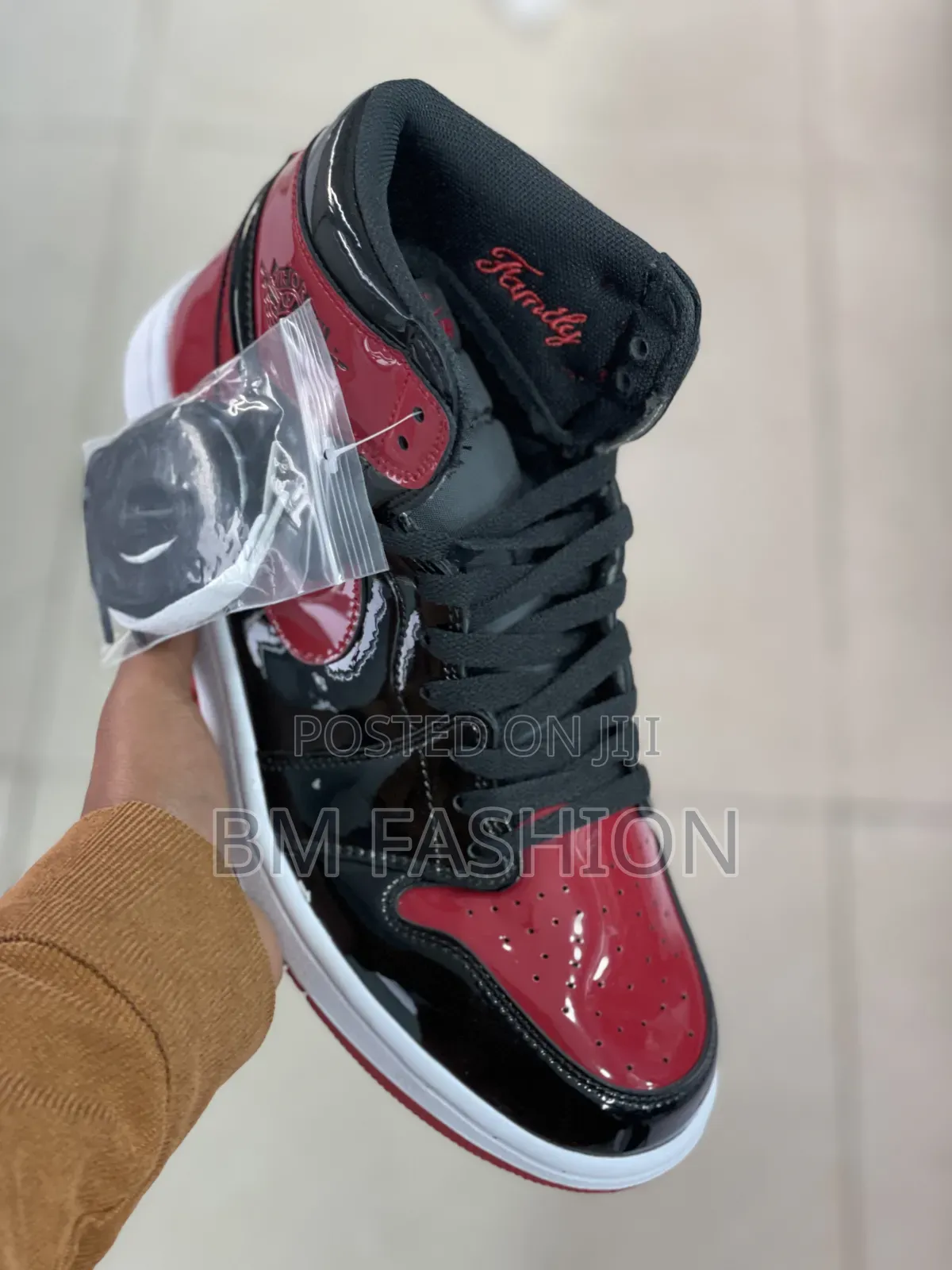 Shiny Air Jordan 1 Retro High OG "Patent Bred"