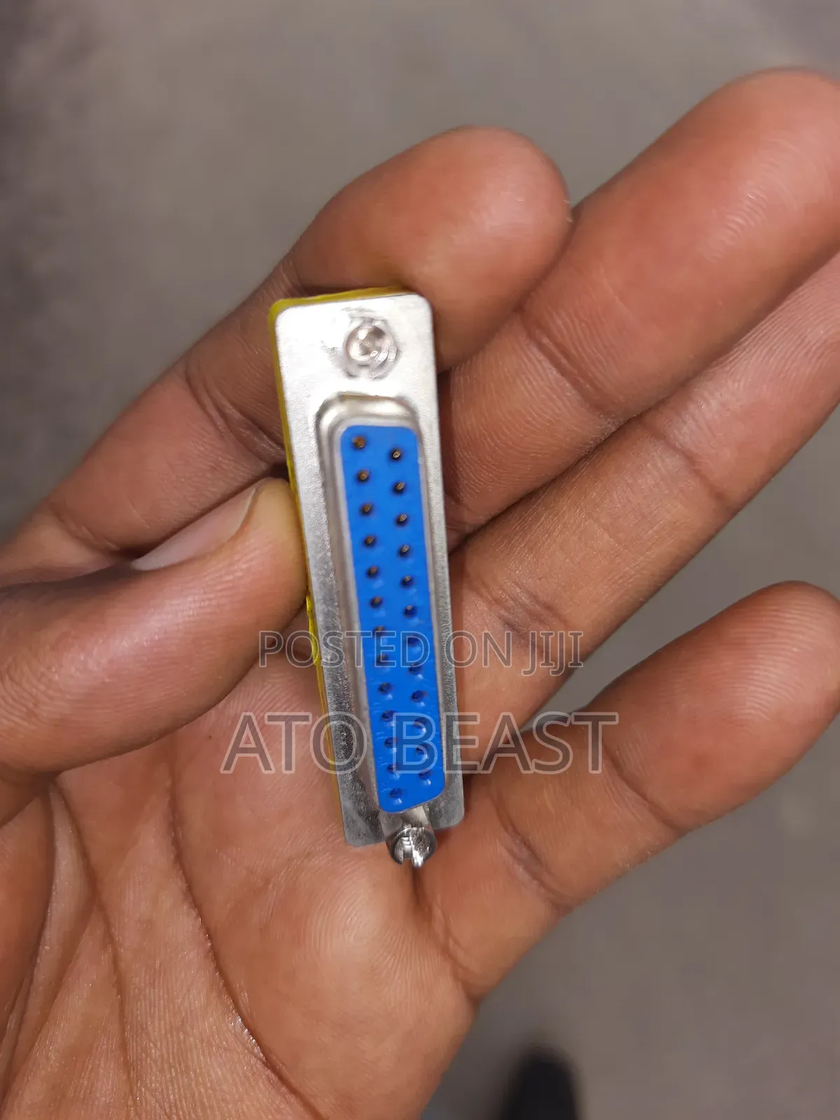 DB25 Female-to-Female Mini Gender Changer.