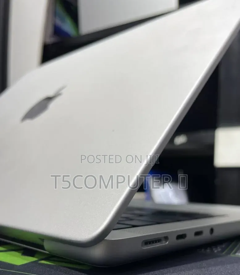 New Laptop Apple MacBook Pro 2021 M1 16GB Apple M1 Pro SSD 512GB