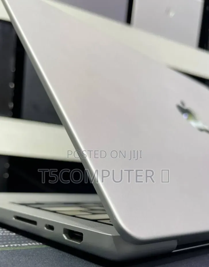 New Laptop Apple MacBook Pro 2021 M1 16GB Apple M1 Pro SSD 512GB