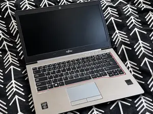 Laptop Fujitsu Lifebook U745 16GB Intel Core i5 SSD 250GB
