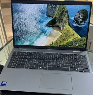 New Laptop Dell Latitude 5550 16GB Intel Core Ultra 7 SSD 512GB