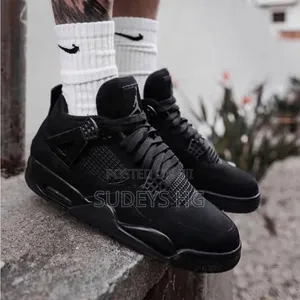 Air Jordan 4 Black Cat